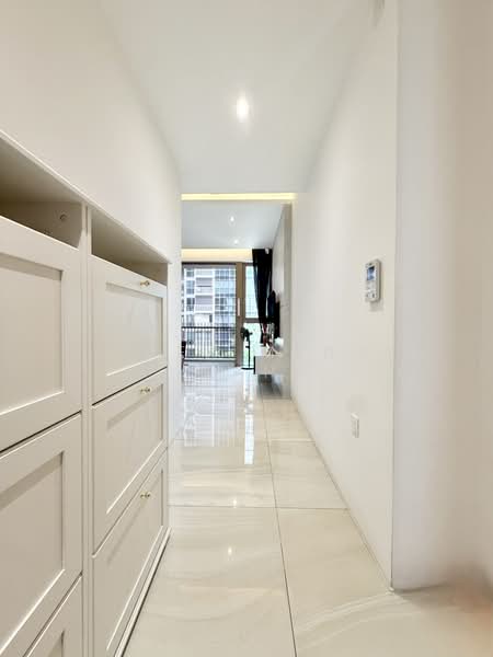 The Vales, 71 Anchorvale Crescent, 3 Bedrooms, 1,033 sqft, Condominium For Sale, by Chek Meng Tan, 500170187 - Foyer - PropertyGuru.com.sg
