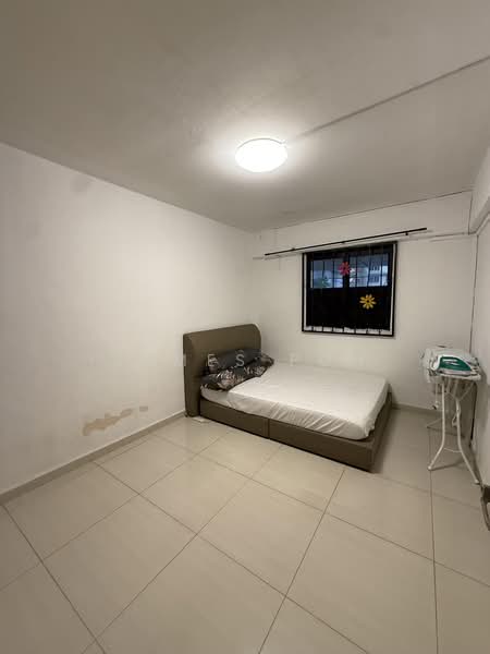 202 Bedok North Street 1, 202 Bedok North Street 1, 2 Bedrooms, 721 sqft, HDB Flat For Rent, by James Poh, 500170192 - Bedroom - PropertyGuru.com.sg