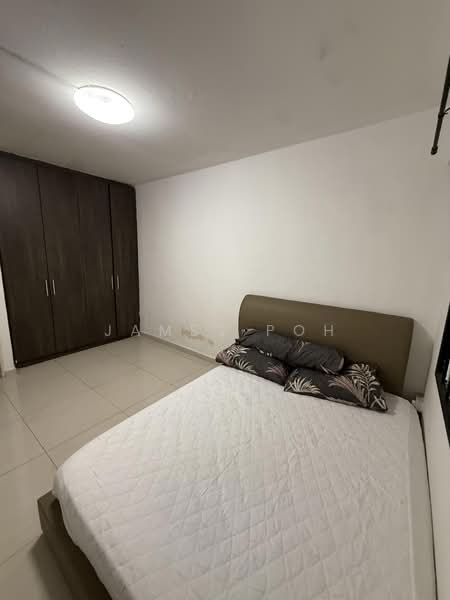 202 Bedok North Street 1, 202 Bedok North Street 1, 2 Bedrooms, 721 sqft, HDB Flat For Rent, by James Poh, 500170192 - Bedroom - PropertyGuru.com.sg
