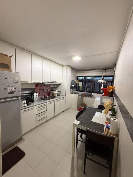 202 Bedok North Street 1, 202 Bedok North Street 1, 2 Bedrooms, 721 sqft, HDB Flat For Rent, by James Poh, 500170192 - Kitchen - PropertyGuru.com.sg