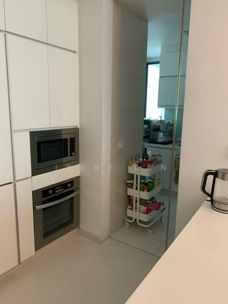 Soleil @ Sinaran, 6 Sinaran Drive, 2 Bedrooms, 1,098 sqft, Condominium For Sale, by Irene Tan, 500170197 - Kitchen - PropertyGuru.com.sg