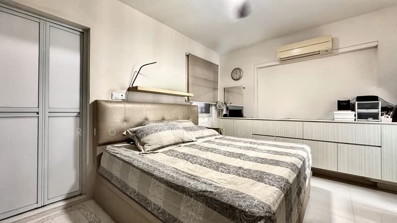 395 Bukit Batok West Avenue 5, 395 Bukit Batok West Avenue 5, 3 Bedrooms, 990 sqft, HDB Flat For Sale, by Arioch Heng (JT), 500170199 - Master - PropertyGuru.com.sg