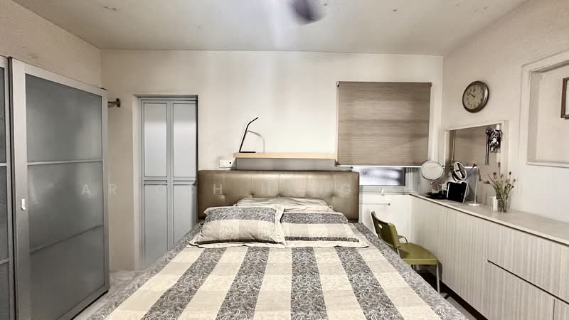 395 Bukit Batok West Avenue 5, 395 Bukit Batok West Avenue 5, 3 Bedrooms, 990 sqft, HDB Flat For Sale, by Arioch Heng (JT), 500170199 - Master - PropertyGuru.com.sg