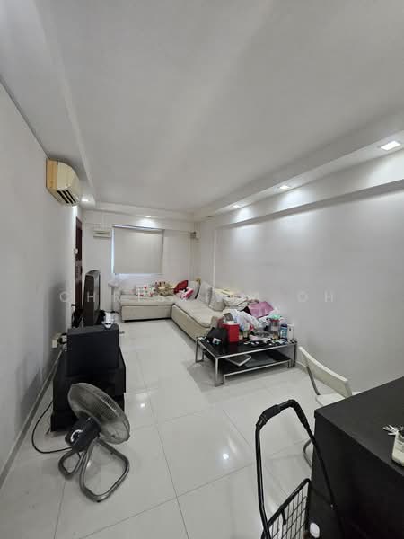 230 Bukit Batok East Avenue 3, 230 Bukit Batok East Avenue 3, 1 Bedroom, 742 sqft, HDB Flat For Sale, by Christina Oh, 500170204 - Living Room - PropertyGuru.com.sg