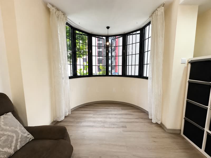 339A Sembawang Close, 339A Sembawang Close, 4 Bedrooms, 1,227 sqft, HDB Flat For Sale, by Daniel Kiong, 500170206 - Balcony - PropertyGuru.com.sg
