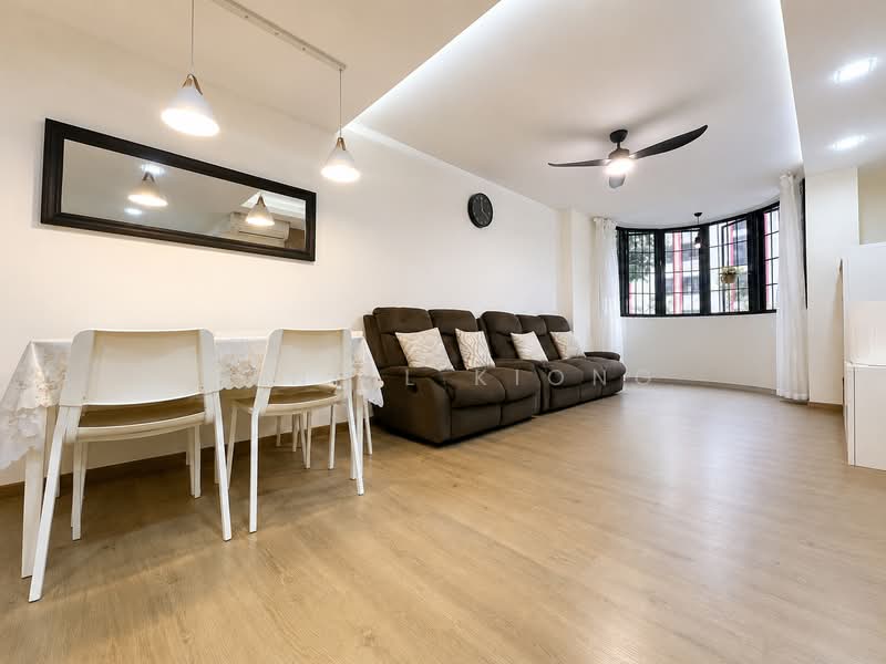 339A Sembawang Close, 339A Sembawang Close, 4 Bedrooms, 1,227 sqft, HDB Flat For Sale, by Daniel Kiong, 500170206 - Living Room - PropertyGuru.com.sg