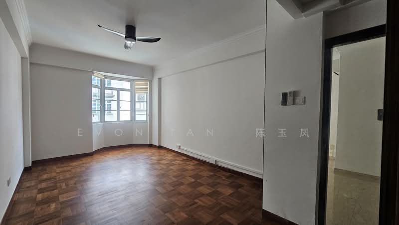 Pinetree Condo, 28 Balmoral park, 3 Bedrooms, 1,206 sqft, Condominium For Rent, by Evon Tan  陈玉凤, 500170216 - Living Room - PropertyGuru.com.sg