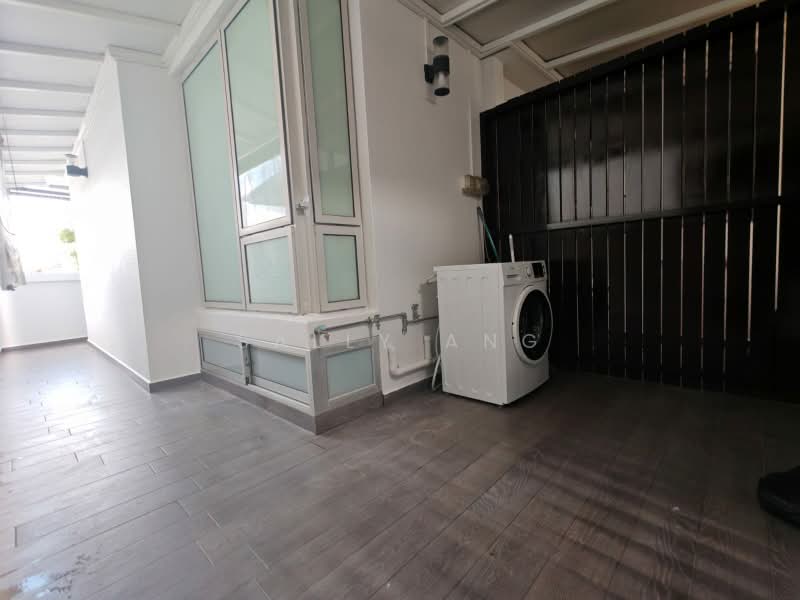 The Centris, 65 Jurong West Central 3, 4 Bedrooms, 1,270 sqft, Apartment For Sale, by Sally Ang, 500170226 - Balcony - PropertyGuru.com.sg