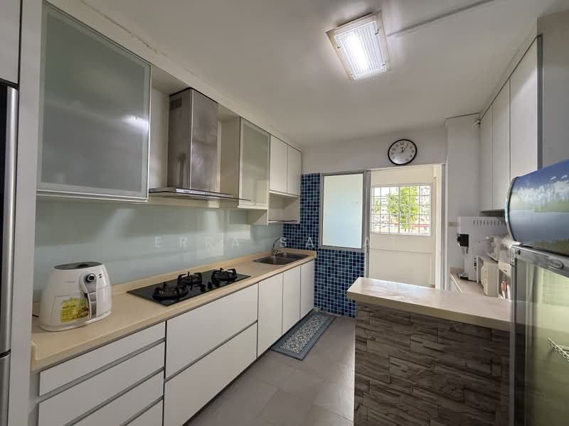 231 Yishun Street 21, 231 Yishun Street 21, 3 Bedrooms, 1,356 sqft, HDB Flat For Sale, by Erra Samat, 500170227 - Kitchen - PropertyGuru.com.sg
