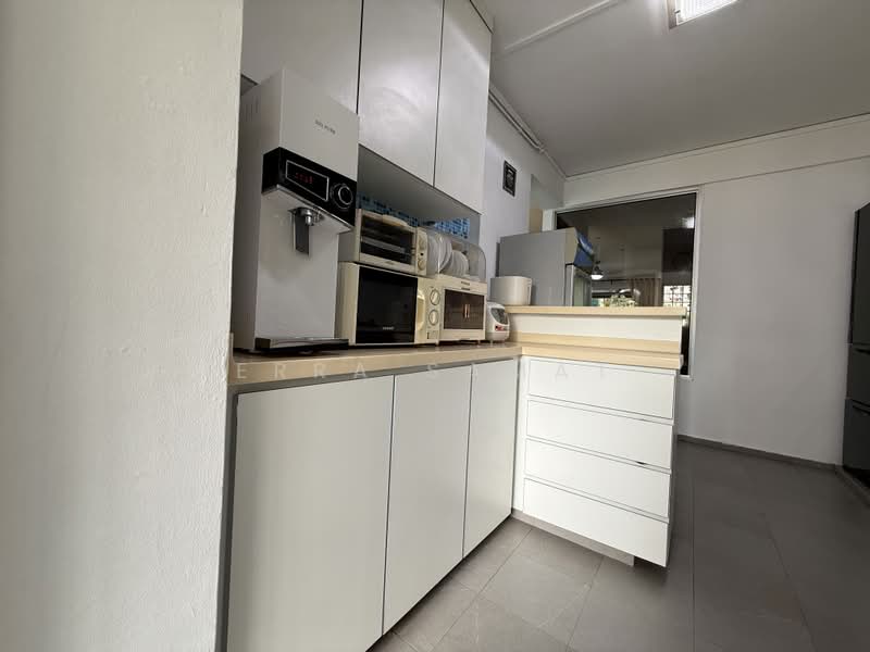 231 Yishun Street 21, 231 Yishun Street 21, 3 Bedrooms, 1,356 sqft, HDB Flat For Sale, by Erra Samat, 500170227 - Kitchen - PropertyGuru.com.sg