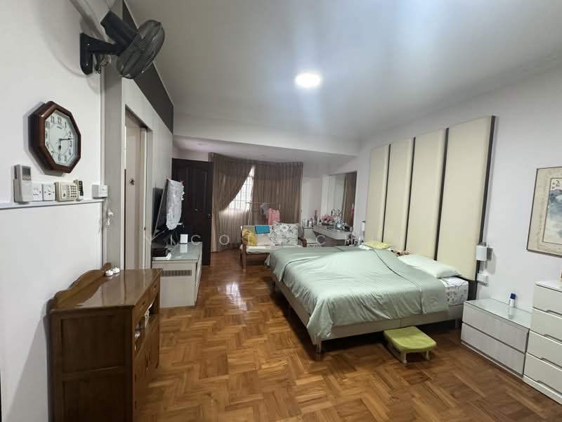 Phillips Avenue, Phillips Ave , Rosyth Road, Kovan, 6 Bedrooms, 4,000 sqft, Corner Terrace For Sale, by Nicole Chia, 500170231 - Bedroom - PropertyGuru.com.sg