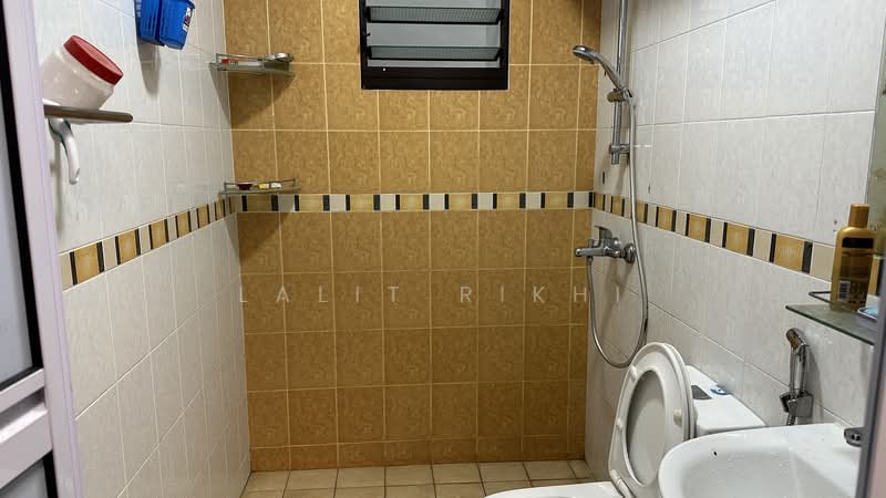 150 Rivervale Crescent, 150 Rivervale Crescent, Room Rental, 150 sqft, HDB Flat For Rent, by Lalit Rikhi, 500170246 - Bathroom - PropertyGuru.com.sg