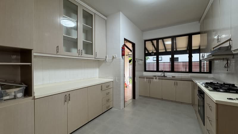 1km Nanyang Primary School, , 5 Bedrooms, 3,200 sqft, Semi-Detached House For Rent, by Geryl Lim, 500170250 - Kitchen - PropertyGuru.com.sg