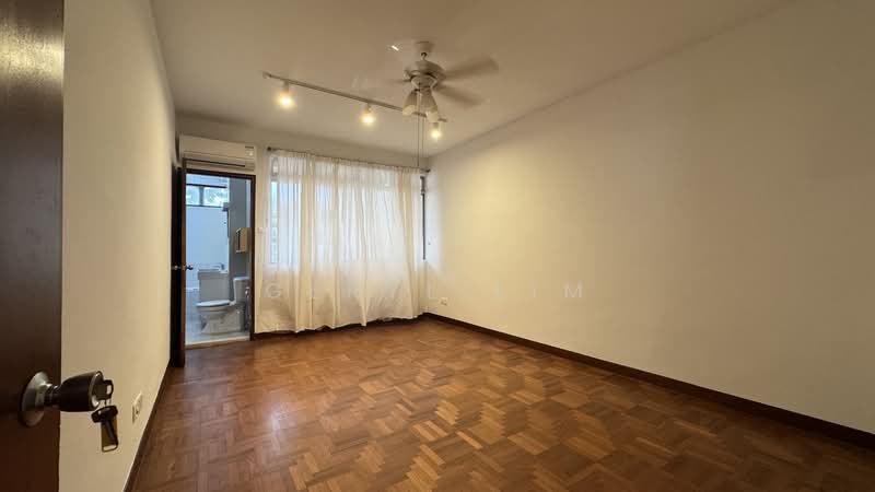 1km Nanyang Primary School, , 5 Bedrooms, 3,200 sqft, Semi-Detached House For Rent, by Geryl Lim, 500170250 - Bathroom - PropertyGuru.com.sg