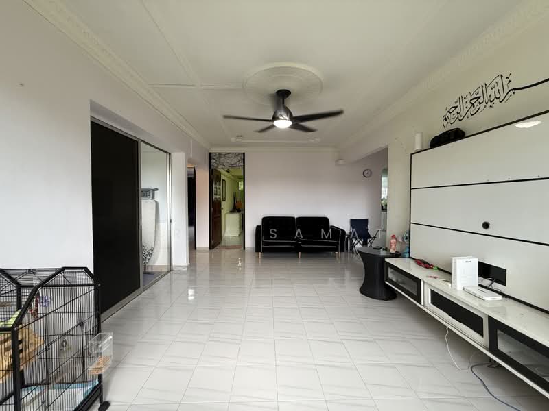 941 Jurong West Street 91, 941 Jurong West Street 91, 3 Bedrooms, 1,216 sqft, HDB Flat For Sale, by Erra Samat, 500170259 - Living Room - PropertyGuru.com.sg