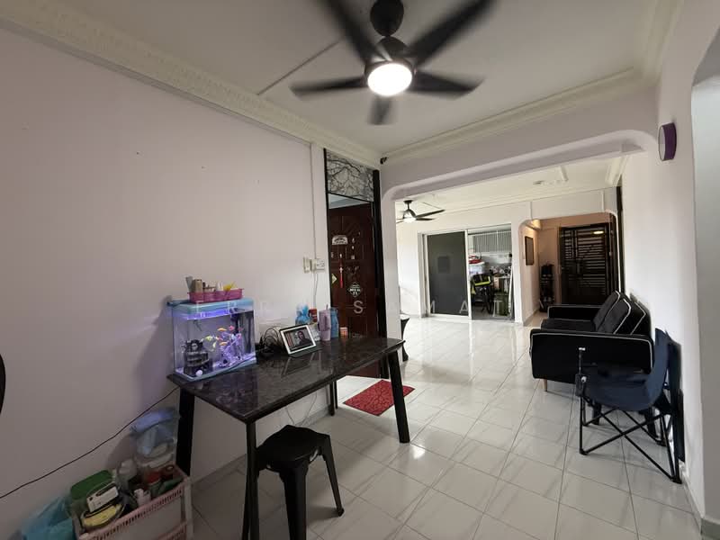 941 Jurong West Street 91, 941 Jurong West Street 91, 3 Bedrooms, 1,216 sqft, HDB Flat For Sale, by Erra Samat, 500170259 - Living Room - PropertyGuru.com.sg