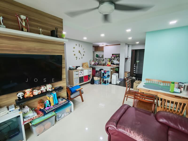 296B Bukit Batok Street 22, 296B Bukit Batok Street 22, 3 Bedrooms, 990 sqft, HDB Flat For Sale, by Jose Loh Zhenhao, 500170270 - Living Room - PropertyGuru.com.sg