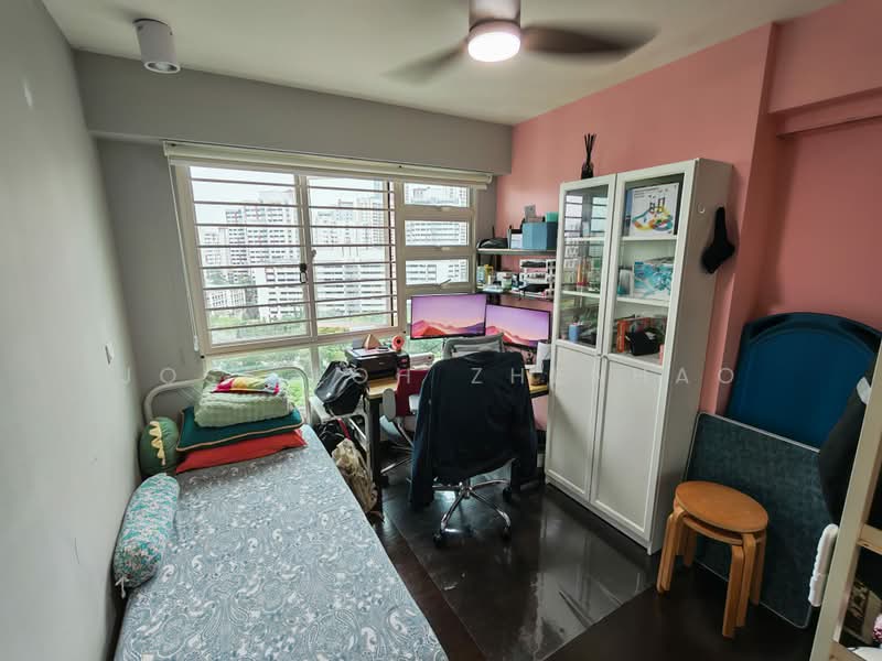 296B Bukit Batok Street 22, 296B Bukit Batok Street 22, 3 Bedrooms, 990 sqft, HDB Flat For Sale, by Jose Loh Zhenhao, 500170270 - Bedroom - PropertyGuru.com.sg