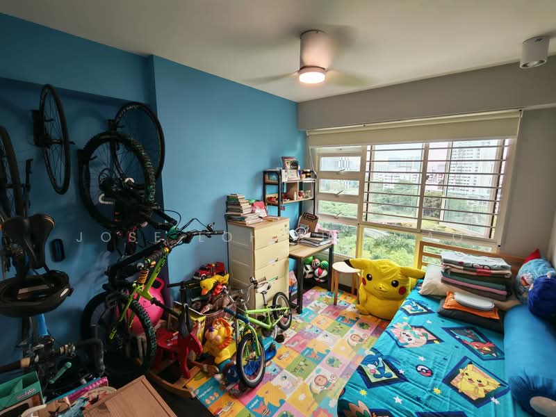 296B Bukit Batok Street 22, 296B Bukit Batok Street 22, 3 Bedrooms, 990 sqft, HDB Flat For Sale, by Jose Loh Zhenhao, 500170270 - Bedroom - PropertyGuru.com.sg