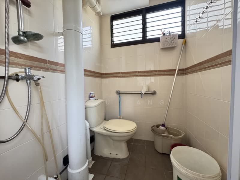 50 Chai Chee Street, 50 Chai Chee Street, 2 Bedrooms, 732 sqft, HDB Flat For Sale, by Ho Shu Fang ., 500170294 - Bathroom - PropertyGuru.com.sg