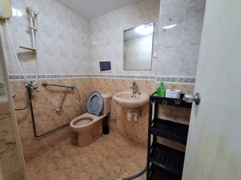 Ivory Heights, Jurong East Street 13, Room Rental, 250 sqft, Condominium For Rent, by Dominik Chow, 500170297 - Bathroom - PropertyGuru.com.sg