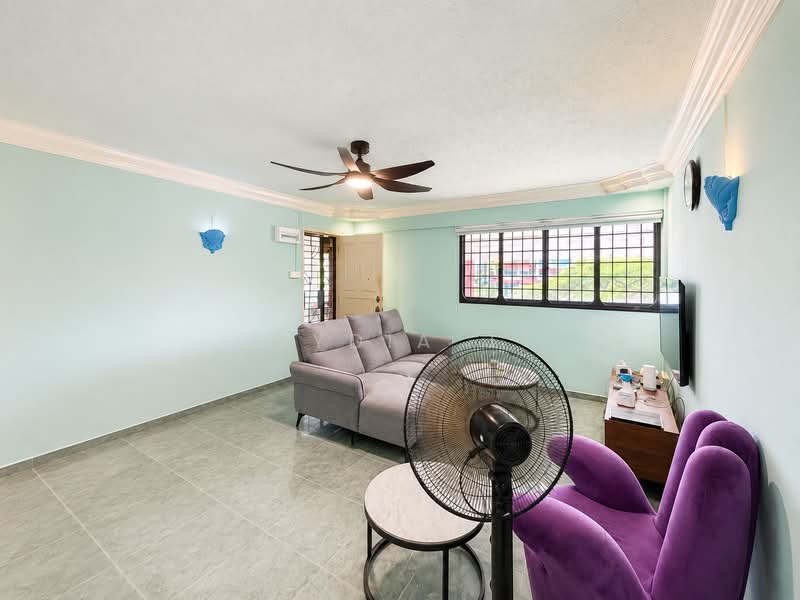 309 Serangoon Avenue 2, 309 Serangoon Avenue 2, 3 Bedrooms, 979 sqft, HDB Flat For Sale, by Lydia J, 500170301 - Living Room - PropertyGuru.com.sg