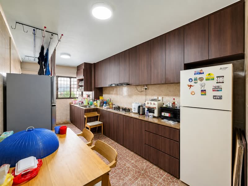 309 Serangoon Avenue 2, 309 Serangoon Avenue 2, 3 Bedrooms, 979 sqft, HDB Flat For Sale, by Lydia J, 500170301 - Kitchen - PropertyGuru.com.sg