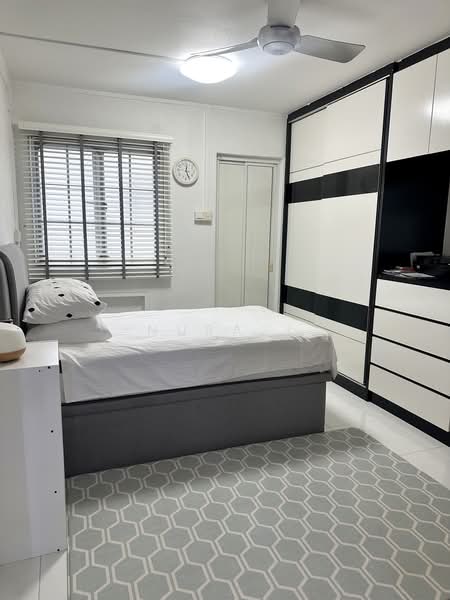 308 Bukit Batok Street 31, 308 Bukit Batok Street 31, 3 Bedrooms, 1,054 sqft, HDB Flat For Sale, by Nura J, 500170309 - Bedroom - PropertyGuru.com.sg