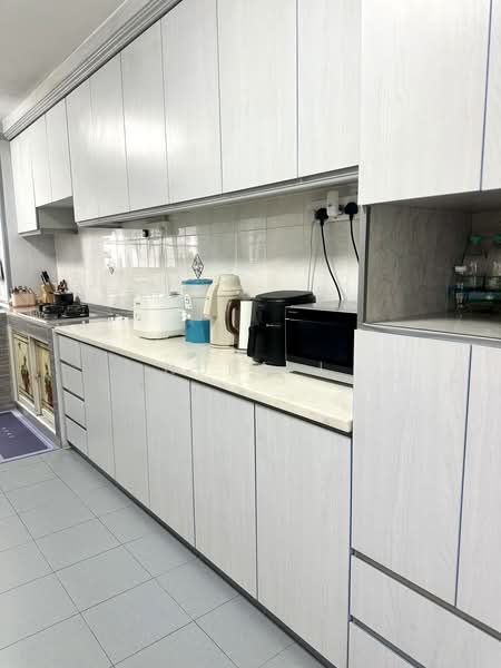 308 Bukit Batok Street 31, 308 Bukit Batok Street 31, 3 Bedrooms, 1,054 sqft, HDB Flat For Sale, by Nura J, 500170309 - Kitchen - PropertyGuru.com.sg