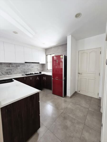 LANDED7772@ Wide Frontage Corner Terrace FH Good Land Size, Upper Serangoon, Hougang / Punggol / Sengkang, 3 Bedrooms, 2,500 sqft, Corner Terrace For Sale, by Ivan Chng, 500170311 - Kitchen - PropertyGuru.com.sg