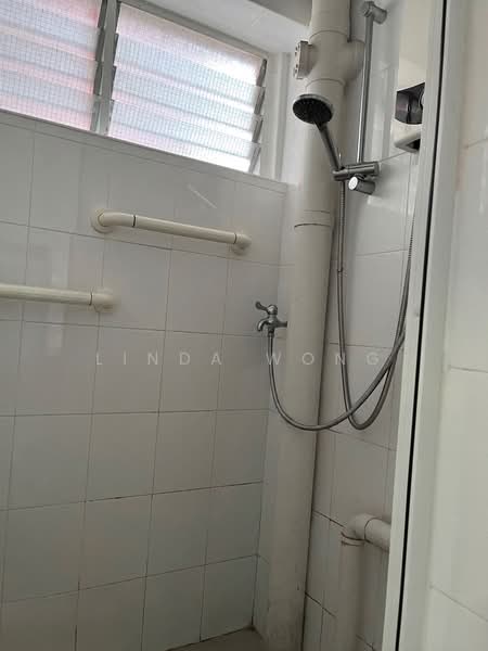 41 Holland Drive, 41 Holland Drive, Room Rental, 100 sqft, HDB Flat For Rent, by Linda Wong, 500170315 - Bathroom - PropertyGuru.com.sg