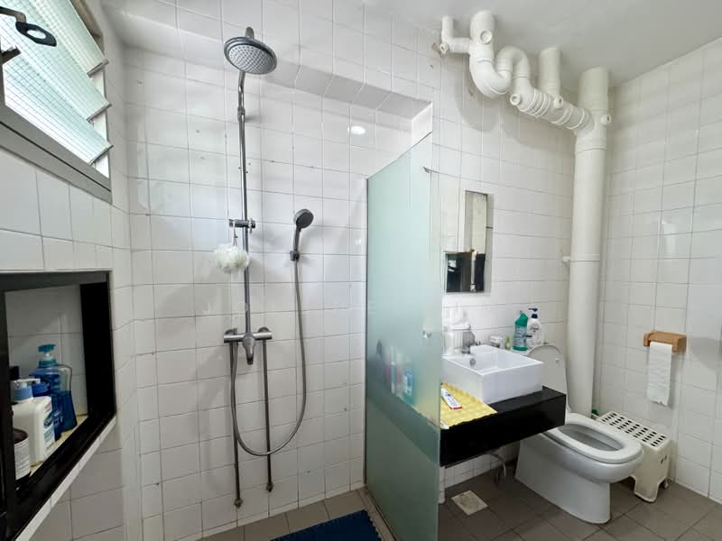 773 Pasir Ris Street 71, 773 Pasir Ris Street 71, 3 Bedrooms, 1,130 sqft, HDB Flat For Sale, by Jolene Lim, 500170325 - Bathroom - PropertyGuru.com.sg