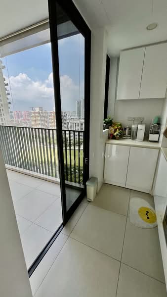 Sky Vue, 3 Bishan Street 15, 2 Bedrooms, 807 sqft, Condominium For Sale, by Jasmine Ye, 500170335 - Balcony - PropertyGuru.com.sg