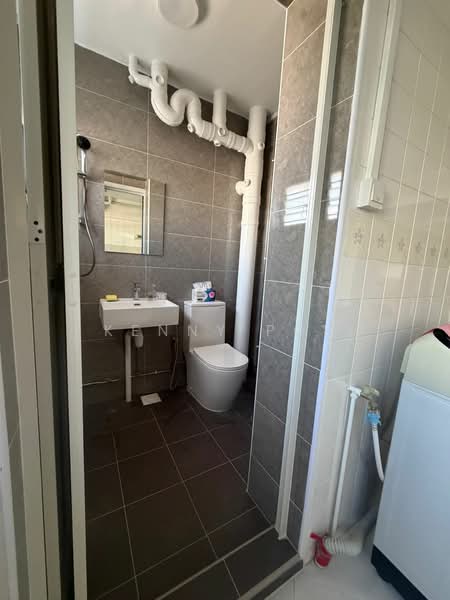 357 Yung An Road, 357 Yung An Road, 3 Bedrooms, 1,378 sqft, HDB Flat For Rent, by Kenny Poh, 500170348 - Bathroom - PropertyGuru.com.sg