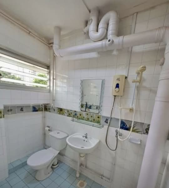 30 Holland Close, 30 Holland Close, Room Rental, 120 sqft, HDB Flat For Rent, by Frances Lim, 500170351 - Bathroom - PropertyGuru.com.sg