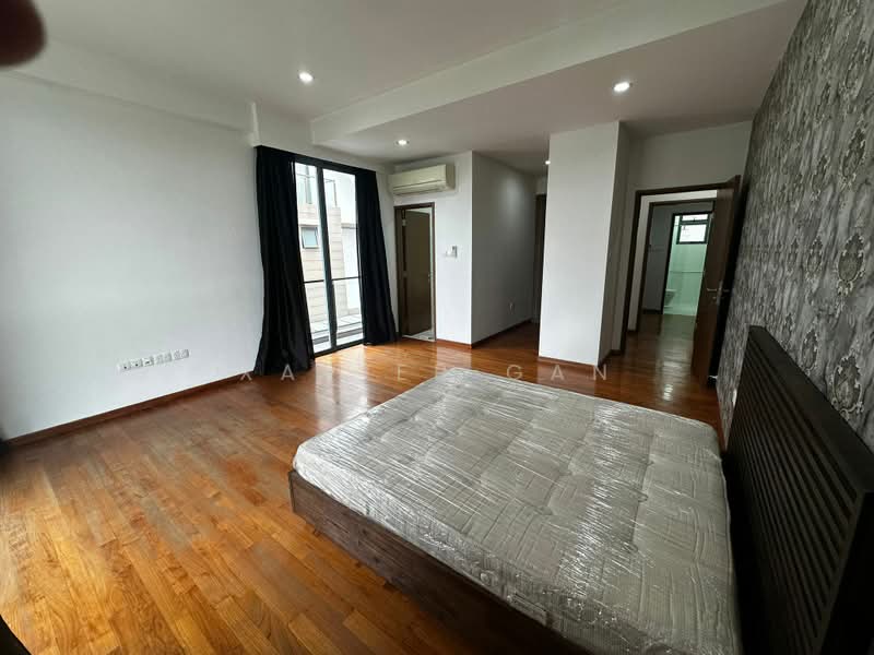 Ponggol Twenty-Fourth Ave, , 6 Bedrooms, 5,200 sqft, Detached House For Rent, by Xavier Gan, 500170363 - Master Bedroom - PropertyGuru.com.sg