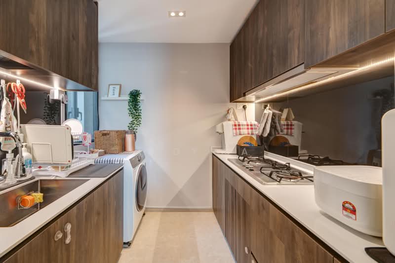 iNz Residence, 78 Choa Chu Kang Avenue 5, 3 Bedrooms, 883 sqft, Condominium For Sale, by Andy Ea, 500170377 - Kitchen - PropertyGuru.com.sg