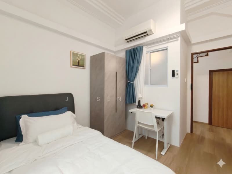 Huge Studio with private bath, washer and cooker, Westwood Crescent | Westwood Drive | Westwood Walk | Westwood Ave | Westwood Terrace, Room Rental, 180 sqft, Corner Terrace For Rent, by Jensen Lee, 500170383 - PropertyGuru.com.sg