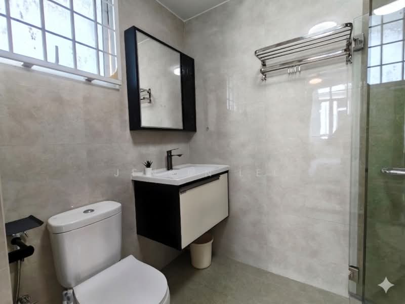 Huge Studio with private bath, washer and cooker, Westwood Crescent | Westwood Drive | Westwood Walk | Westwood Ave | Westwood Terrace, Room Rental, 180 sqft, Corner Terrace For Rent, by Jensen Lee, 500170383 - PropertyGuru.com.sg