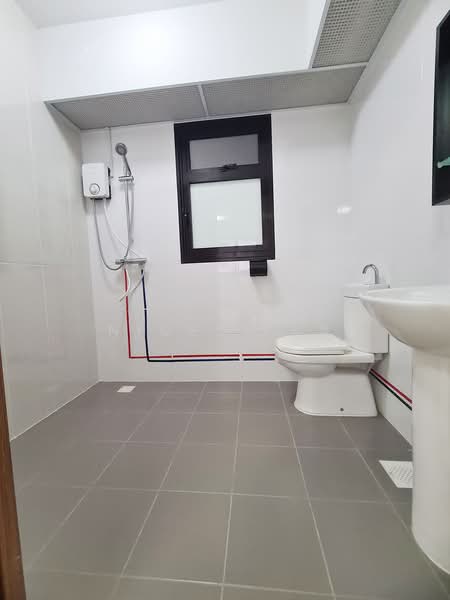 107B Bidadari Park Drive, 107B Bidadari Park Drive, 3 Bedrooms, 1,001 sqft, HDB Flat For Rent, by Nigel Tan, 500170398 - Bathroom - PropertyGuru.com.sg