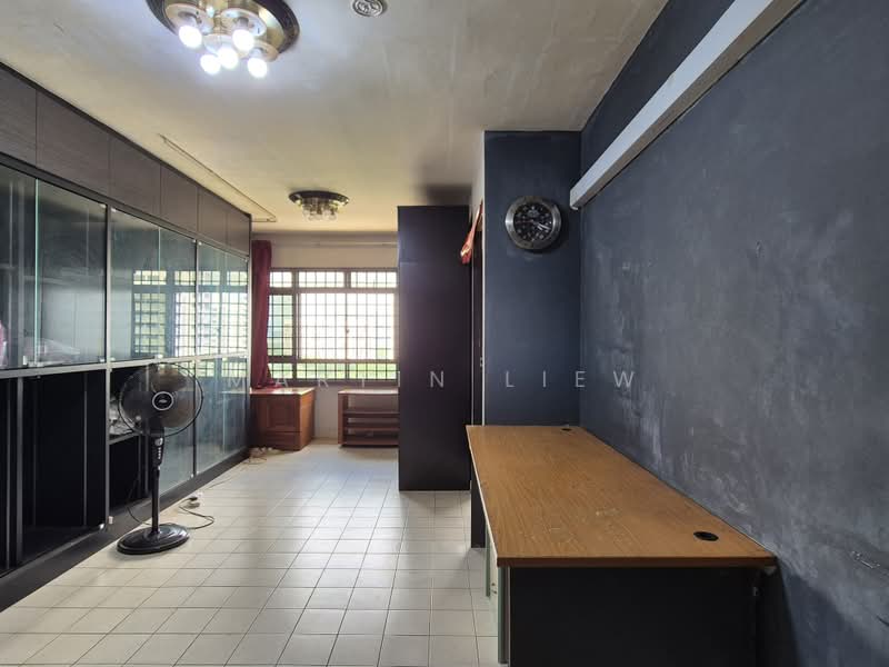366 Clementi Avenue 2, 366 Clementi Avenue 2, 2 Bedrooms, 656 sqft, HDB Flat For Sale, by Martin Liew, 500170401 - Living  - PropertyGuru.com.sg