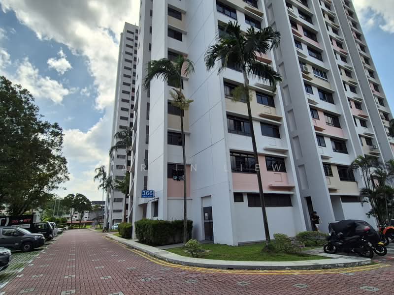 366 Clementi Avenue 2, 366 Clementi Avenue 2, 2 Bedrooms, 656 sqft, HDB Flat For Sale, by Martin Liew, 500170401 - Exterior - PropertyGuru.com.sg