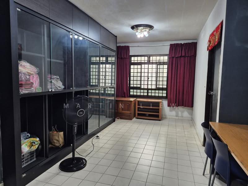 366 Clementi Avenue 2, 366 Clementi Avenue 2, Buona Vista / West Coast / Clementi New Town, 2 Bedrooms, 656 sqft, HDB Flat For Sale, by Martin Liew, 500170401 - Living Room - PropertyGuru.com.sg