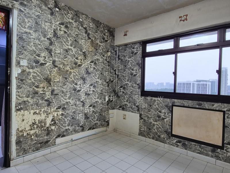 366 Clementi Avenue 2, 366 Clementi Avenue 2, Buona Vista / West Coast / Clementi New Town, 2 Bedrooms, 656 sqft, HDB Flat For Sale, by Martin Liew, 500170401 - Master bedroom - PropertyGuru.com.sg
