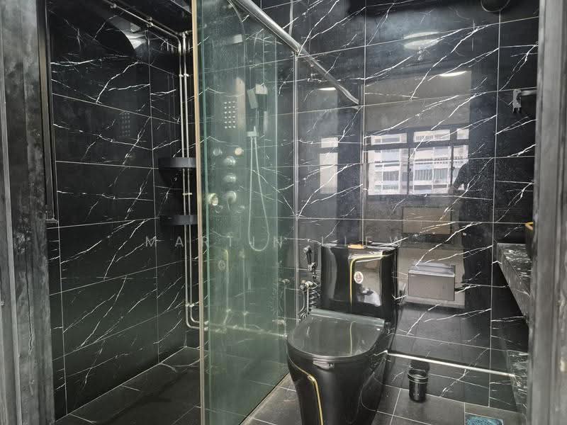 366 Clementi Avenue 2, 366 Clementi Avenue 2, Buona Vista / West Coast / Clementi New Town, 2 Bedrooms, 656 sqft, HDB Flat For Sale, by Martin Liew, 500170401 - Attached Bathroom - PropertyGuru.com.sg