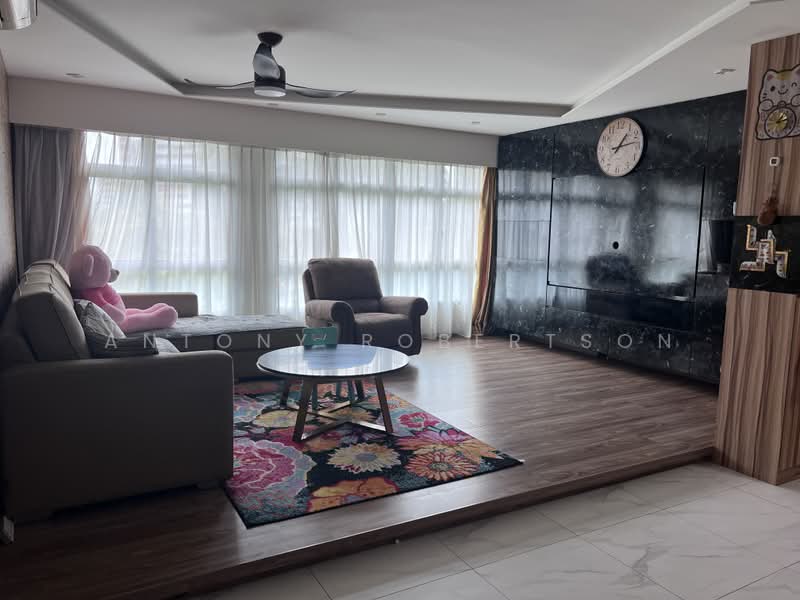 501B Yishun Street 51, 501B Yishun Street 51, 3 Bedrooms, 1,206 sqft, HDB Flat For Sale, by Antony Robertson, 500170402 - Living Room - PropertyGuru.com.sg