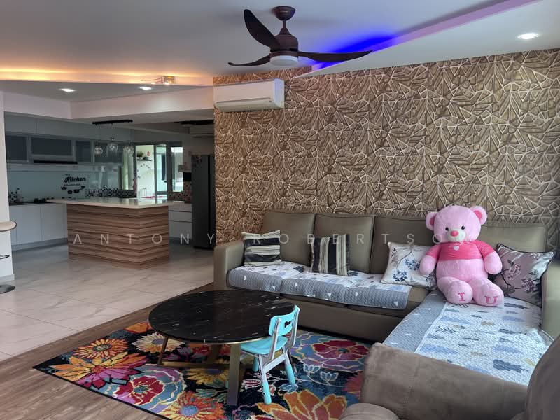 501B Yishun Street 51, 501B Yishun Street 51, 3 Bedrooms, 1,206 sqft, HDB Flat For Sale, by Antony Robertson, 500170402 - Living Room - PropertyGuru.com.sg