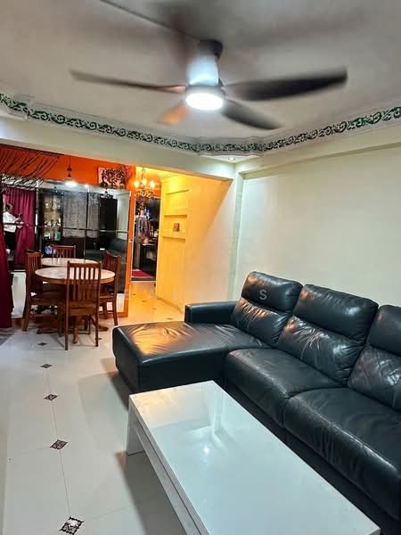 38 Teban Gardens Road, 38 Teban Gardens Road, 2 Bedrooms, 721 sqft, HDB Flat For Sale, by Bala .S, 500170406 - Living Room - PropertyGuru.com.sg