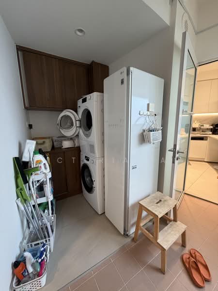 The Draycott, 50 Draycott Park, 3 Bedrooms, 2,637 sqft, Condominium For Sale, by Victoria Tan, 500170408 - Washer area - PropertyGuru.com.sg