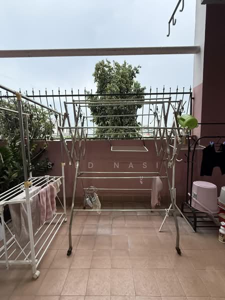 705 Hougang Avenue 2, 705 Hougang Avenue 2, 4 Bedrooms, 1,593 sqft, HDB Flat For Sale, by Syed Nasir, 500170442 - Balcony - PropertyGuru.com.sg